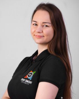 Flóra Trinyik - Junior Coordinator